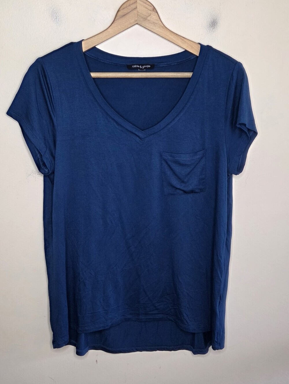 Cable & Gauge Blue Pocket V-neck Tee Classic Casual Layering
